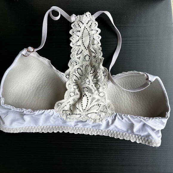 aeria bralettes size 34B - Picture 2 of 3